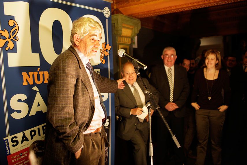 El president de la Generalitat Pasqual Maragall va felicitar l'equip de 'Sàpiens' en un dels moments àlgids de la celebració.