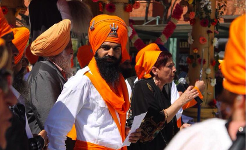 Els elements identificatius dels sikhs són la barba i el turbant