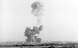 Vista de l'explosió causada a l'atemptat contra la caserna de marines de Beirut del 23 d'octubre de 1983 Vista de l'explosió causada a l'atemptat contra la caserna de marines de Beirut del 23 d'octubre de 1983