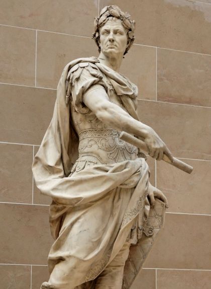 Juli Cèsar tenia l'oportunitat a la Gàl·lia de guanyar més prestigi a l'imperi Romà Juli Cèsar tenia l'oportunitat a la Gàl·lia de guanyar més prestigi a l'imperi Romà