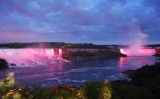Les cascades del Niagara tenyides de porpra Les cascades del Niagara tenyides de porpra