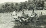Cardona (segon per l'esquerra), amb els comandaments de la seva companyia del Regiment de Jaén Cardona (segon per l'esquerra), amb els comandaments de la seva companyia del Regiment de Jaén