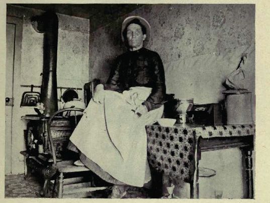 Calamity Jane fumant un cigar