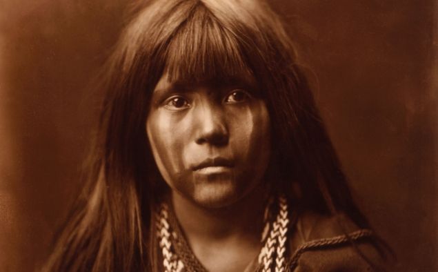 La foto de la jove mohave que va convèncer el magnat J. P. Morgan d'esdevenir el mecenes de l'obra La foto de la jove mohave que va convèncer el magnat J. P. Morgan d'esdevenir el mecenes de l'obra