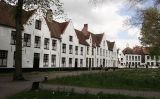 El beguinatge de Bruges, un dels més ben conservats i dels més visitats El beguinatge de Bruges, un dels més ben conservats i dels més visitats