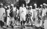 Gandhi durant la Marxa de la Sal Gandhi durant la Marxa de la Sal
