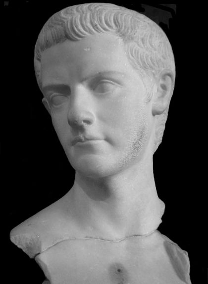 Bust de l'emperador Calígula Bust de l'emperador Calígula