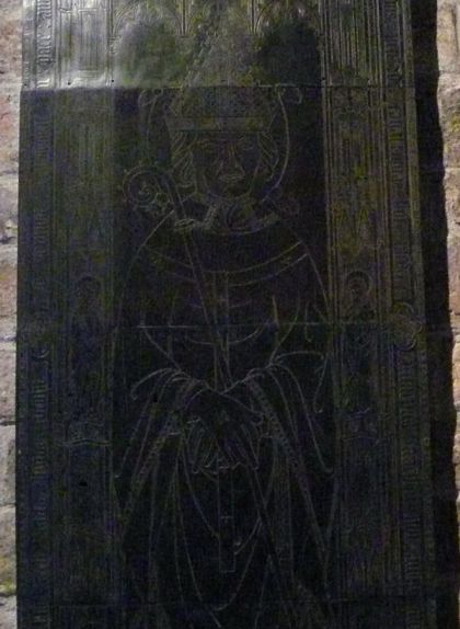 Detall de la làpida sepulcral de Pere de Sagarriga Detall de la làpida sepulcral de Pere de Sagarriga