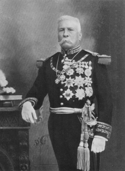 Porfirio Díaz va governar 31 anys, amb casos de frau, corrupció i assassinats, fins que la Revolució Mexicana el va obligar a renunciar Porfirio Díaz va governar 31 anys, amb casos de frau, corrupció i assassinats, fins que la Revolució Mexicana el va obligar a renunciar