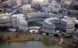 L'edifici d'oficines Watergate, l'escenari de l'escàndol que va acabar amb la presidència de Richard Nixon L'edifici d'oficines Watergate, l'escenari de l'escàndol que va acabar amb la presidència de Richard Nixon
