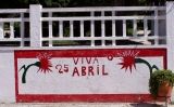 Pintura mural en commemoració del 25 d'abril Pintura mural en commemoració del 25 d'abril