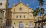 Façana de la Seu de Xàtiva, amb les estàtues dels papes Alexandre VI i Calixt III Façana de la Seu de Xàtiva, amb les estàtues dels papes Alexandre VI i Calixt III