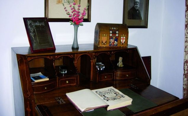 L'escriptori d'Àngel Guimerà, a la casa-museu