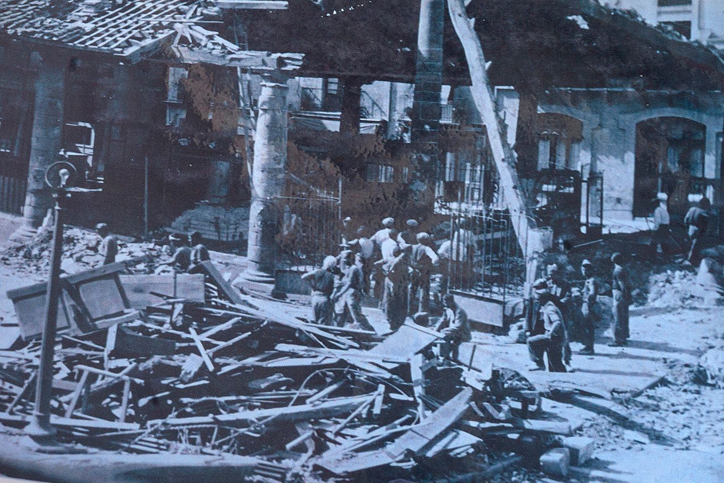 El mercat de Granollers després del bombardeig de la Guerra Civil