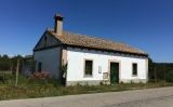 Antiga casella de peons caminers a la carretera N-260 a l’altura d’Avinyonet de Puigventós Antiga casella de peons caminers a la carretera N-260 a l’altura d’Avinyonet de Puigventós