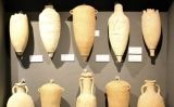 Mostra de les àmfores on els romans envasaven el vi Mostra de les àmfores on els romans envasaven el vi