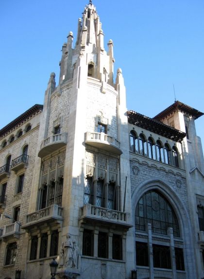 Seu històrica de la Caixa de Pensions a la Via Laietana de Barcelona Seu històrica de la Caixa de Pensions a la Via Laietana de Barcelona