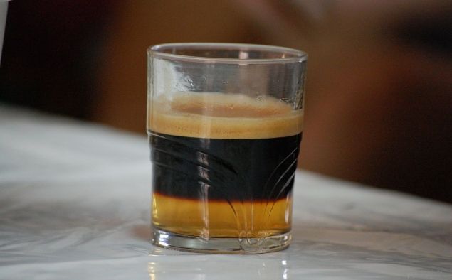 El 'carajillo', una beguda feta amb cafè i algun licor, generalment brandi El 'carajillo', una beguda feta amb cafè i algun licor, generalment brandi