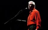 Raimon, un dels impulsors de la Nova Cançó, durant un concert a Sueca