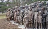 Memorial en record als nens assassinats pels nazis al poble de Lidice Memorial en record als nens assassinats pels nazis al poble de Lidice