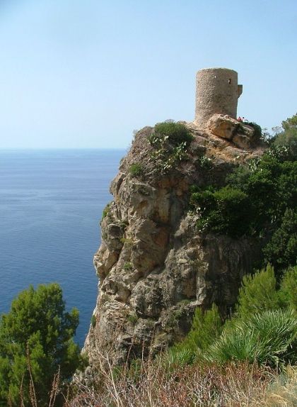 La torre del Verger, torre de moro a Banyalbufar (Mallorca) La torre del Verger, torre de moro a Banyalbufar (Mallorca)