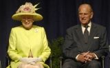 La reina Elisabet II i el Príncep Felip en una visita a la NASA el 2007 La reina Elisabet II i el Príncep Felip en una visita a la NASA el 2007