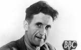 George Orwell parlant al micròfon de la BBC George Orwell parlant al micròfon de la BBC