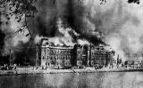 Incendi del departament de Policia Metropolitana de Tòquio durant l'incendi de 1923 Incendi del departament de Policia Metropolitana de Tòquio durant l'incendi de 1923