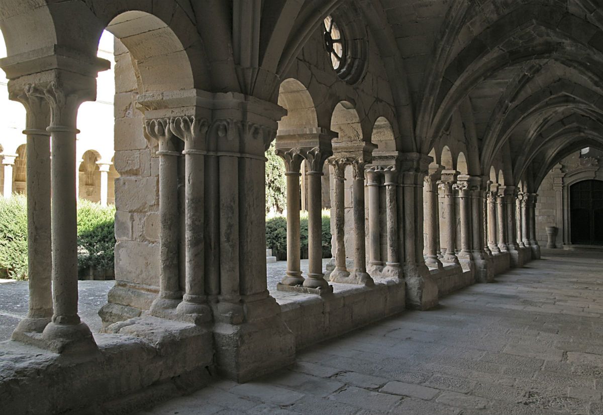 Claustre del monestir de Santa Maria de Vallbona de les Monges