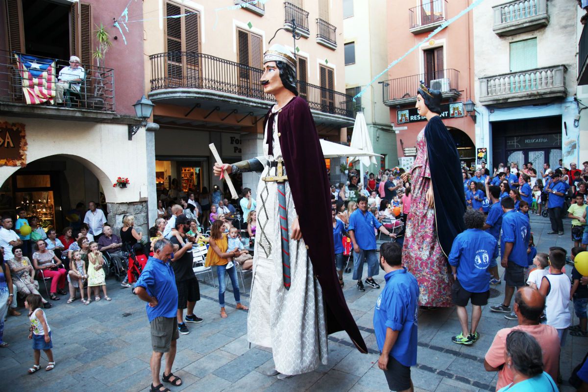 Ball de gegants a la Festa Major de Castelló d'Empúries