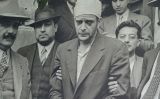 Ramon Mercader en un del moment de la seva detenció per l'assassinat de Trotski