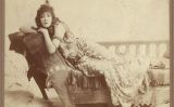 Sarah Bernhardt interpretà Cleòpatra, fotografia de Napoleon Sarony del 1891 Sarah Bernhardt interpretà Cleòpatra, fotografia de Napoleon Sarony del 1891