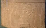 Escena egípcia en què es mostra la preparació de perfum de lliris, al segle IV aC