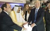 Donald i Melanie Trump amb el rei Salman de l'Aràbia Saudita