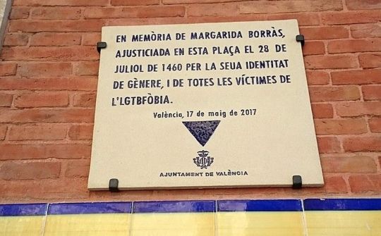 Placa d'homenatge a Margarida Borràs a la Plaça del Mercat de València