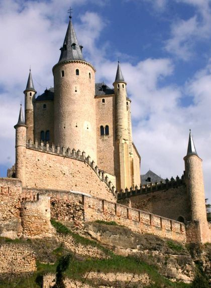 L'Alcázar de Segovia es convertí en presó per a alguns dels caps militars L'Alcázar de Segovia es convertí en presó per a alguns dels caps militars
