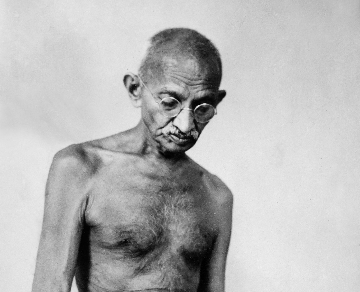 Gandhi va titular la seva autobiografia 'La història dels meus experiments amb la veritat', ja que aquest concepte va ser l’eix de la seva acció política.