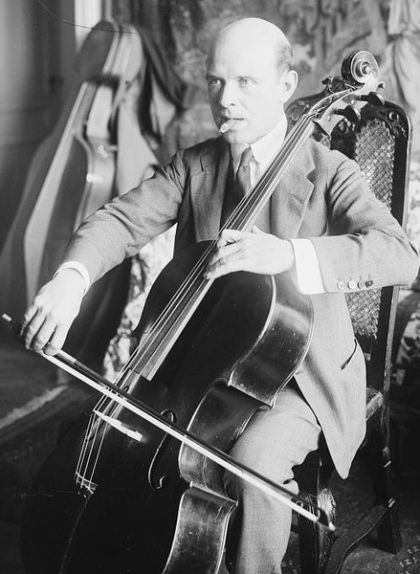 Casals va estudiar violoncel a l'Escola Municipal de Música de Barcelona Casals va estudiar violoncel a l'Escola Municipal de Música de Barcelona