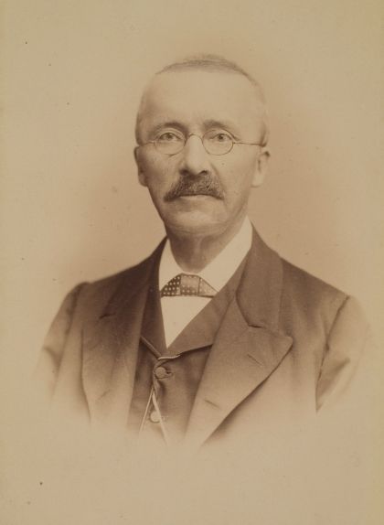 Retrat de Heinrich Schliemann de finals del segle XIX Retrat de Heinrich Schliemann de finals del segle XIX