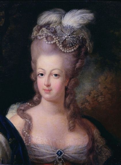 Maria Antonieta va posar de moda les perruques recarregades amb excessos decoratius Maria Antonieta va posar de moda les perruques recarregades amb excessos decoratius