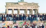 La caiguda del mur de Berlín, l'any 1989 La caiguda del mur de Berlín, l'any 1989