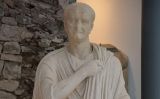 Estàtua de Vespasià al Museu Arqueològic de Narona (Croàcia)
