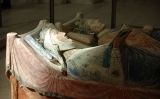 Tomba reial d'Elionor d'Aquitània i Enric II d'Anglaterra a l'abadia de Fontevrault, a França Tomba reial d'Elionor d'Aquitània i Enric II d'Anglaterra a l'abadia de Fontevrault, a França