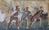 Els Reis d'Orient en un mosaic de la basílica de Sant'Apollinare Nuovo, a Ravenna, Itàlia Els Reis d'Orient en un mosaic de la basílica de Sant'Apollinare Nuovo, a Ravenna, Itàlia