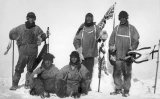 Els membres de l'expedició britànica que van arribar al pol sud. Scott va fer la fotografia el 17 de gener de 1912, el dia que van descobrir que havien arribat segons al pol sud