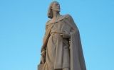 Estàtua d'Ausiàs Marc a Gandia Estàtua d'Ausiàs Marc a Gandia