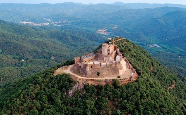 Vista aèria del castell de Montsoriu