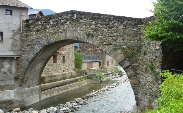 Pont romànic d'Esterri d'Àneu