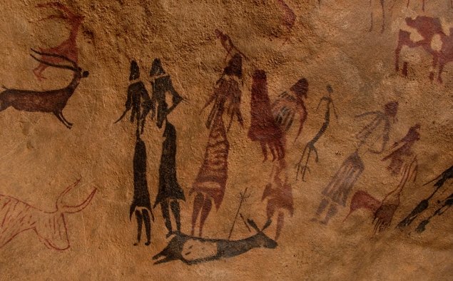 Reproducció d'una de les pintures rupestres de la Roca dels Moros del Cogul