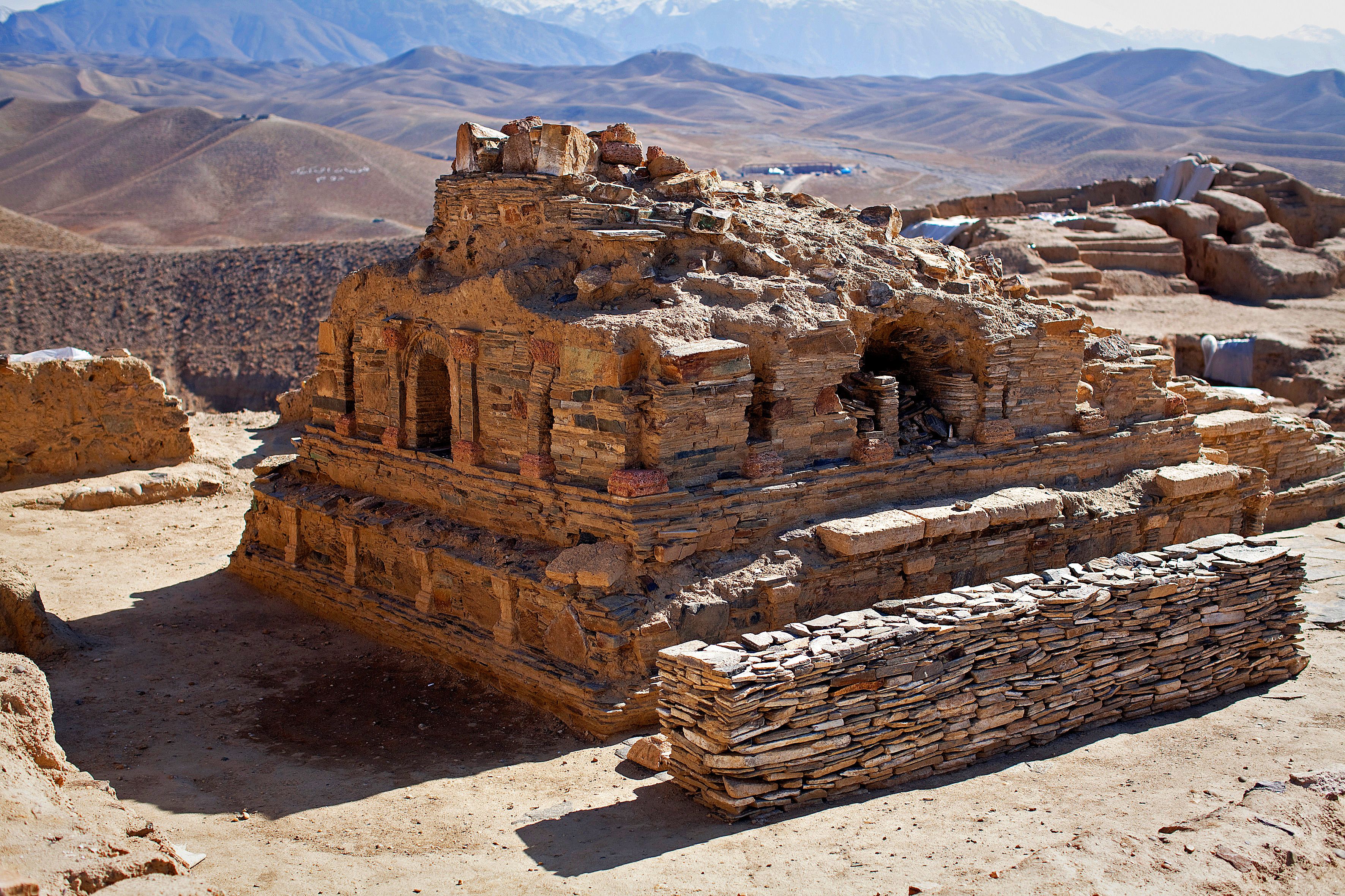 Els monestirs són d’estil gandhara, un art budista amb forta influència de l’estètica grega Els monestirs són d’estil gandhara, un art budista amb forta influència de l’estètica grega